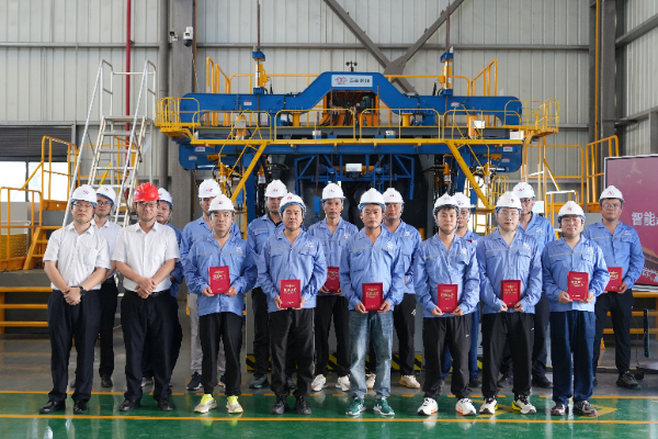 五新科技聯(lián)合中鐵十局：智能懸臂造橋機操作手專項培訓(xùn)圓滿收官